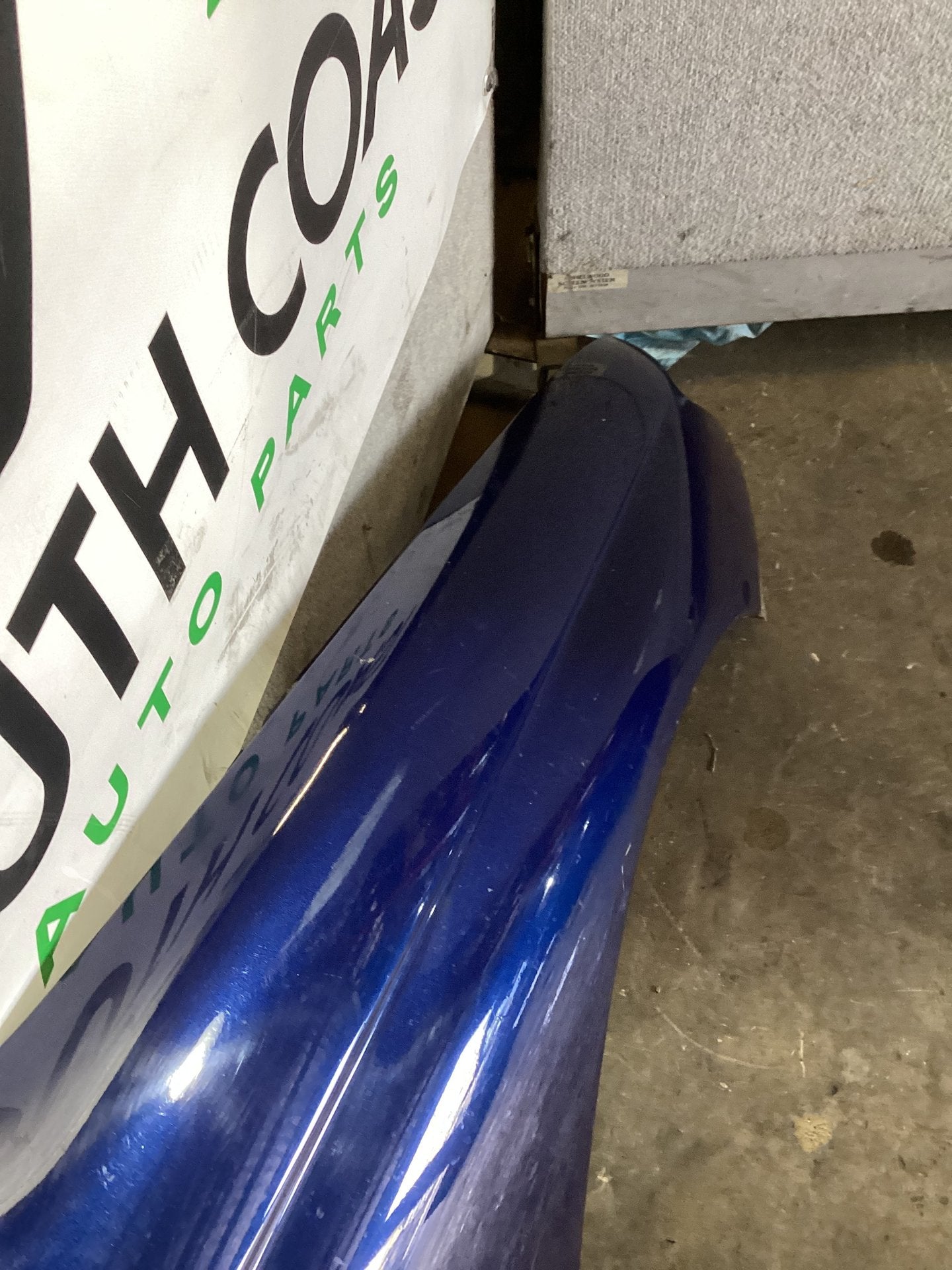 2005 Holden Commodore VZ  Right Front Guard