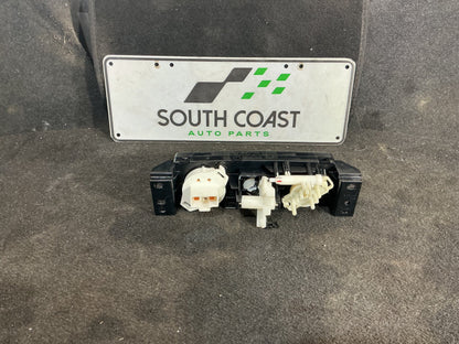 2005 Holden Commodore VZ  Heater/AC Controls
