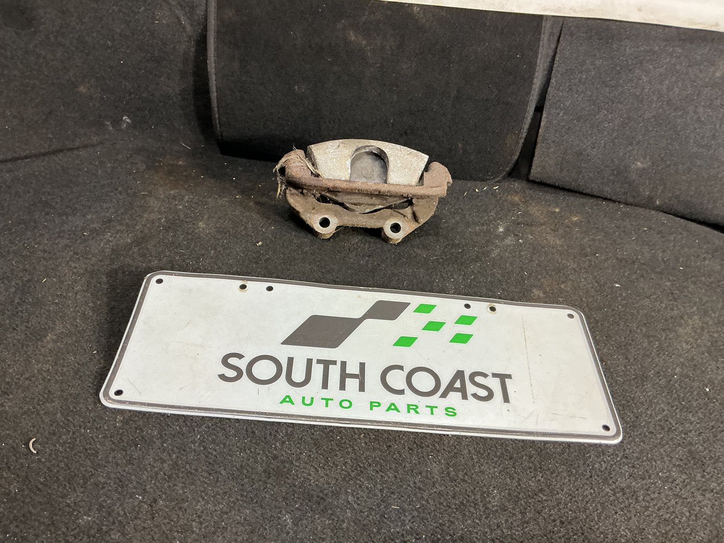 1990 Holden Statesman VQ 6H8VSY19UML459969 Left Rear Caliper