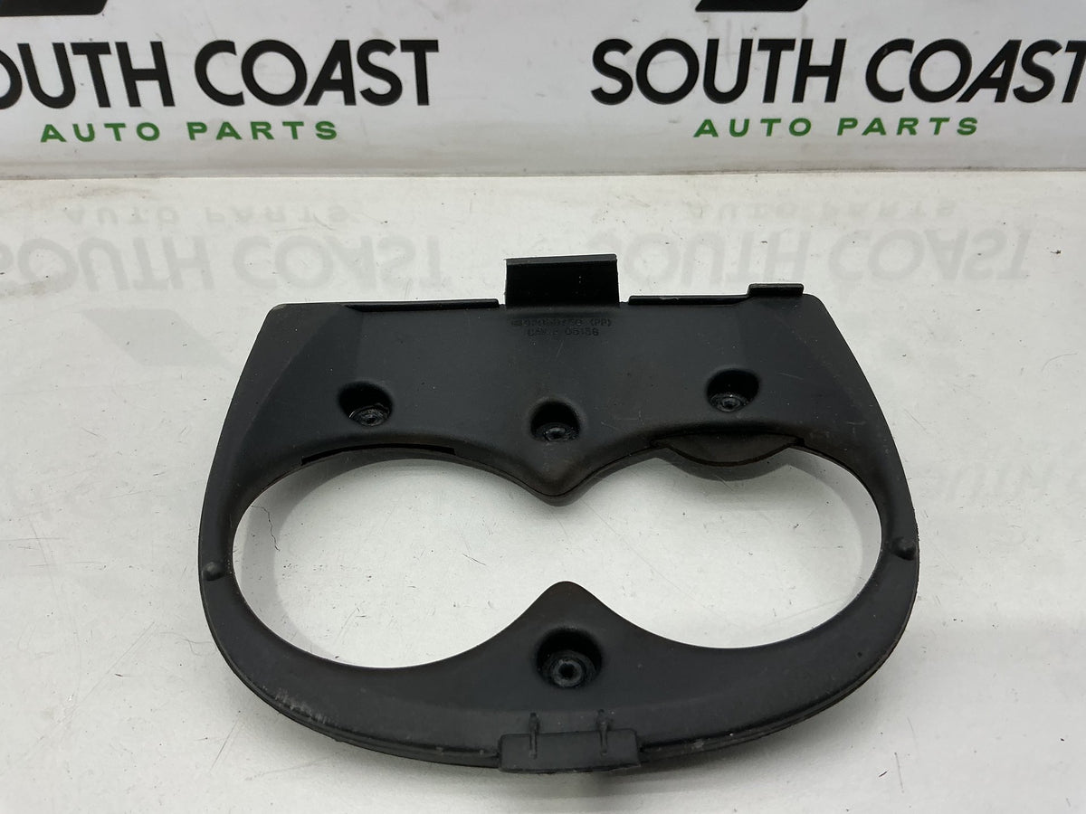 1999 Holden Commodore VT 6H8VTK69HXL423830 Front Console Cup Holder 92050750