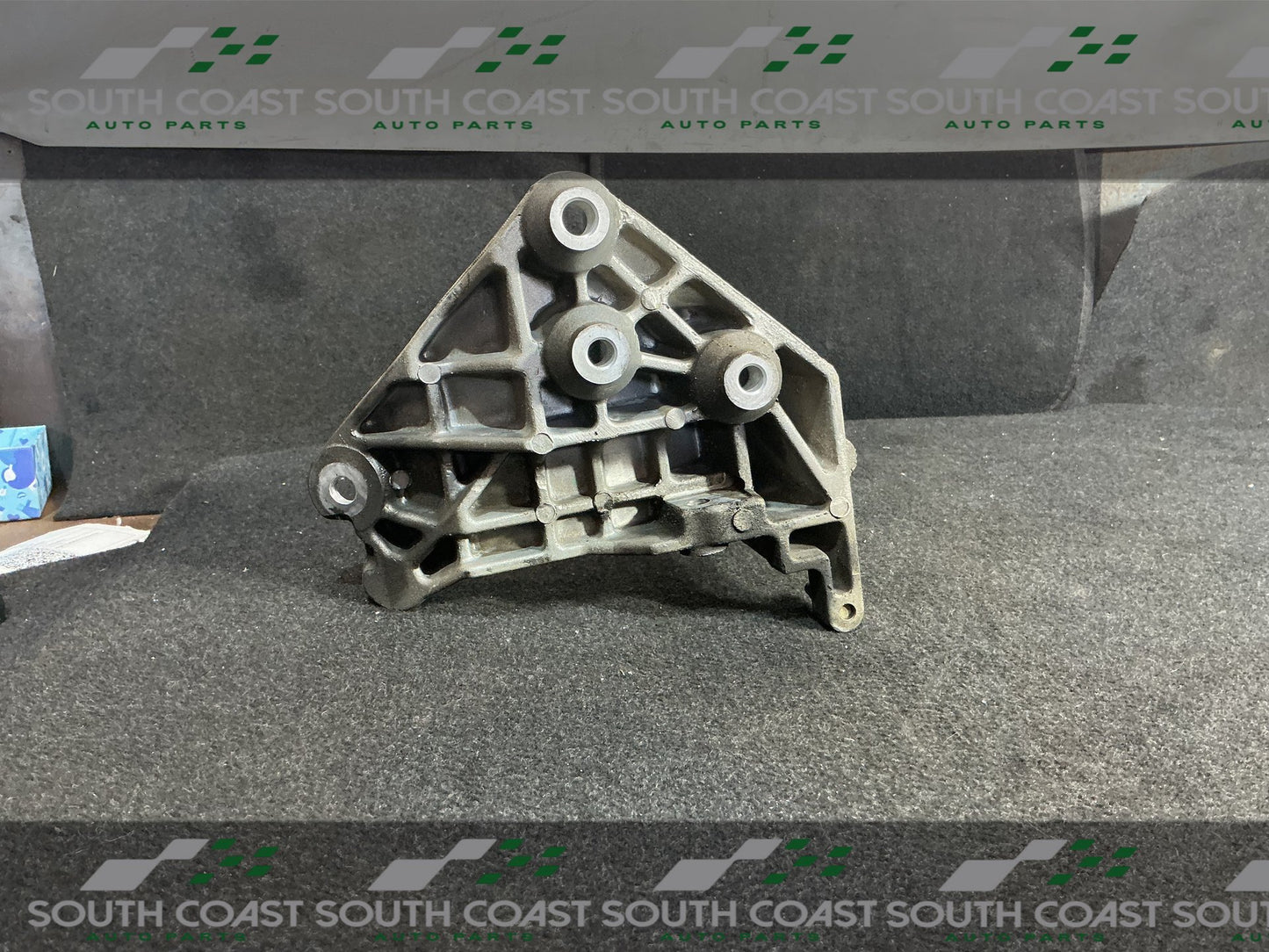 2011 Holden Commodore VE Alternator Bracket 92068767
