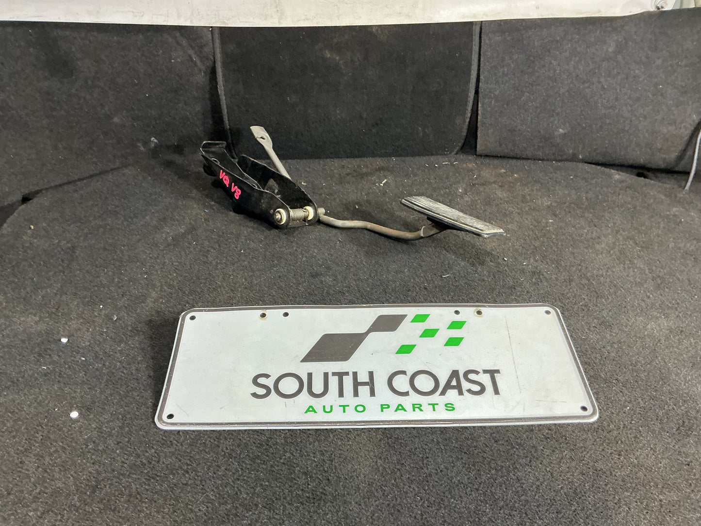 1990 Holden Statesman VQ 6H8VSY19UML459969 Accelerator Pedal