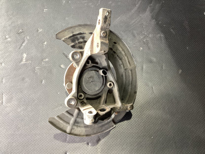 2007 Holden Calais Calais Left Front Hub Assembly VELEFTFRONTWHEELHUB92182852