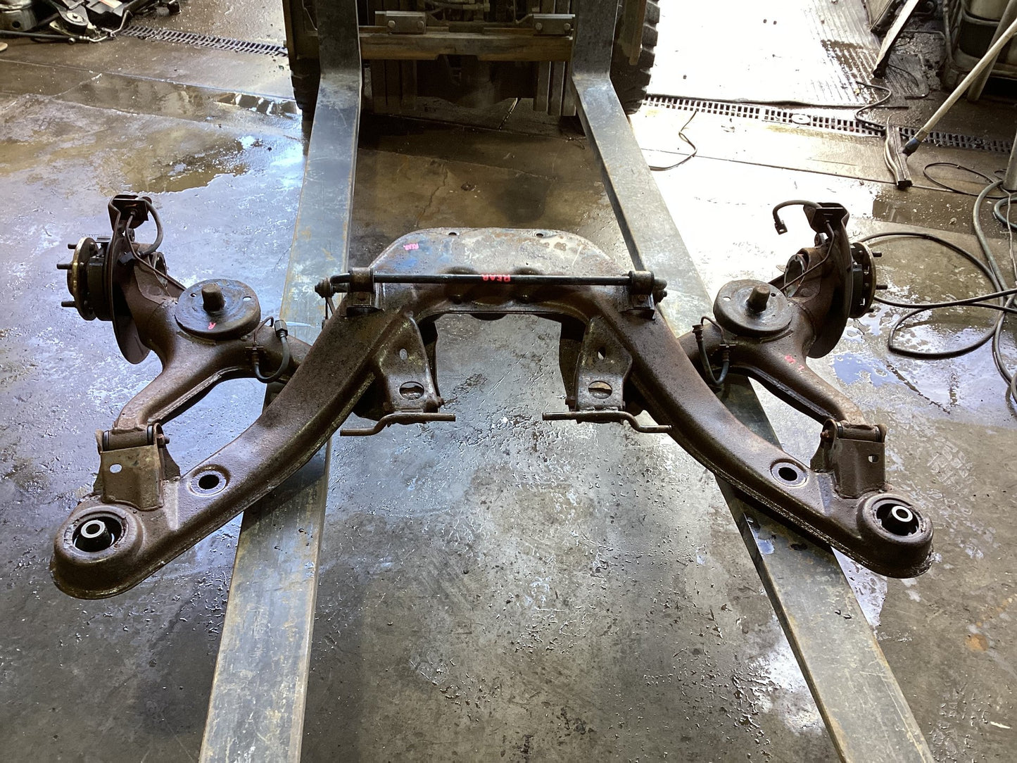 1990 Holden Statesman VQ 6H8VSY19UML459969 Rear Cradle Complete
