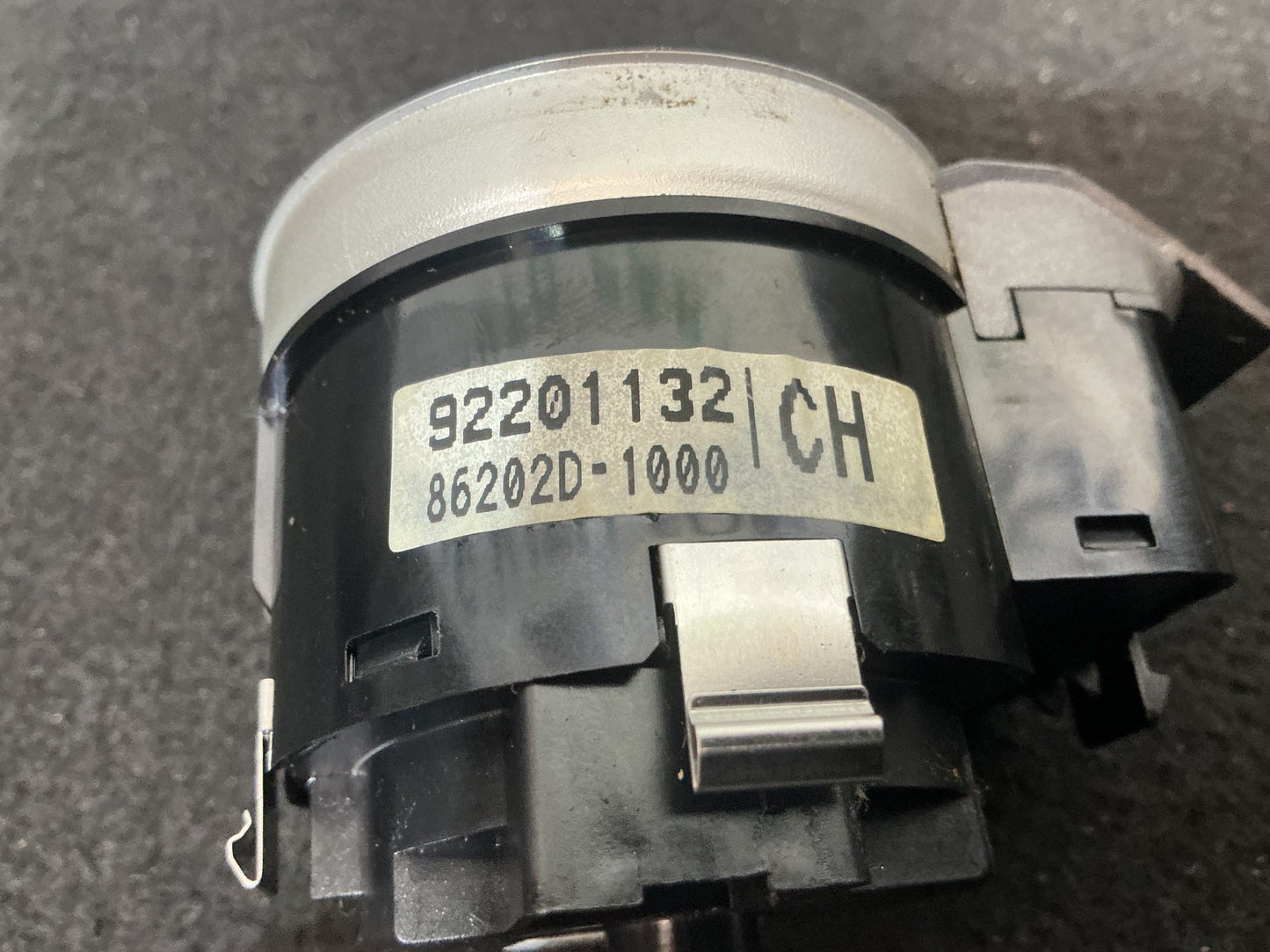 2009 Holden Commodore VE Headlight Switch 92201132