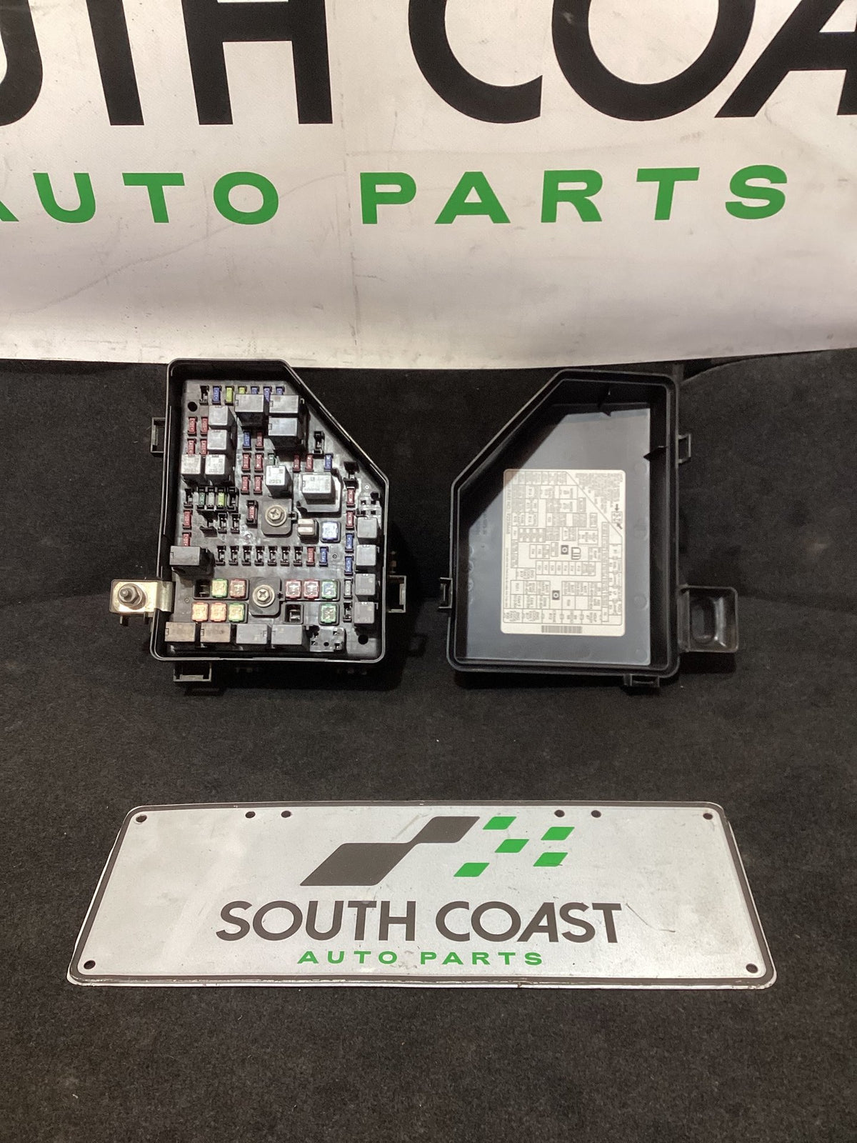 2011 Holden Commodore VE Engine Fuse Box 92237641