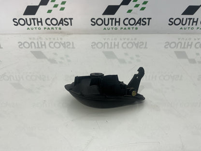 2005 Holden Adventra VZ 6G1ZM84785L518795 Left Front Door Interior Handle 92055321