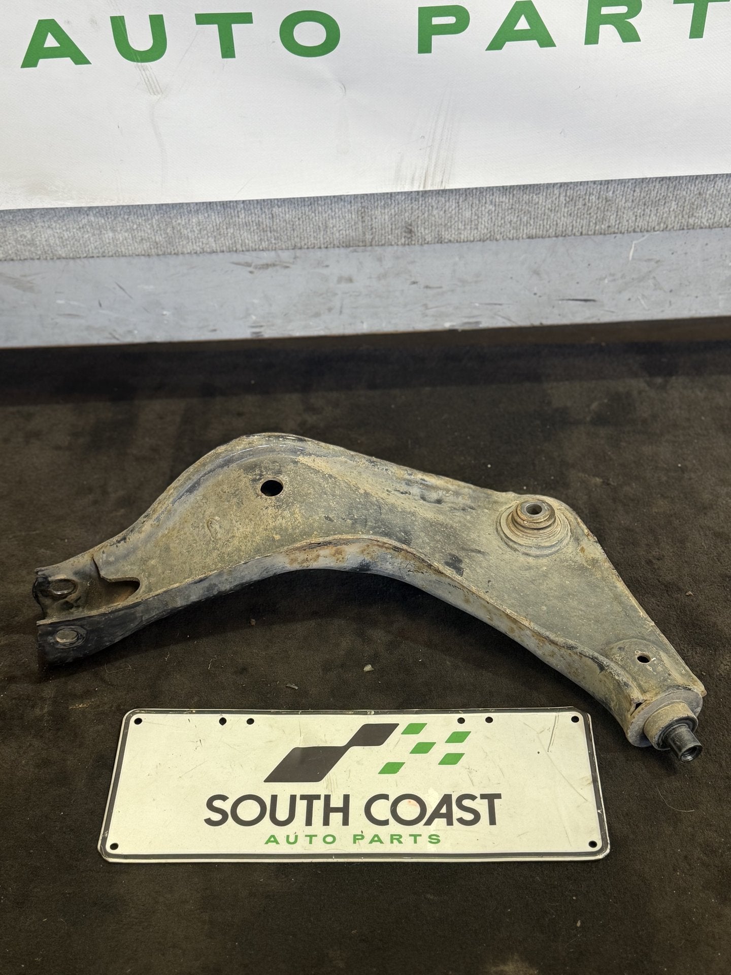 2006 - 2010 Holden Commodore VE  Right Rear Upper Control Arm 92196522