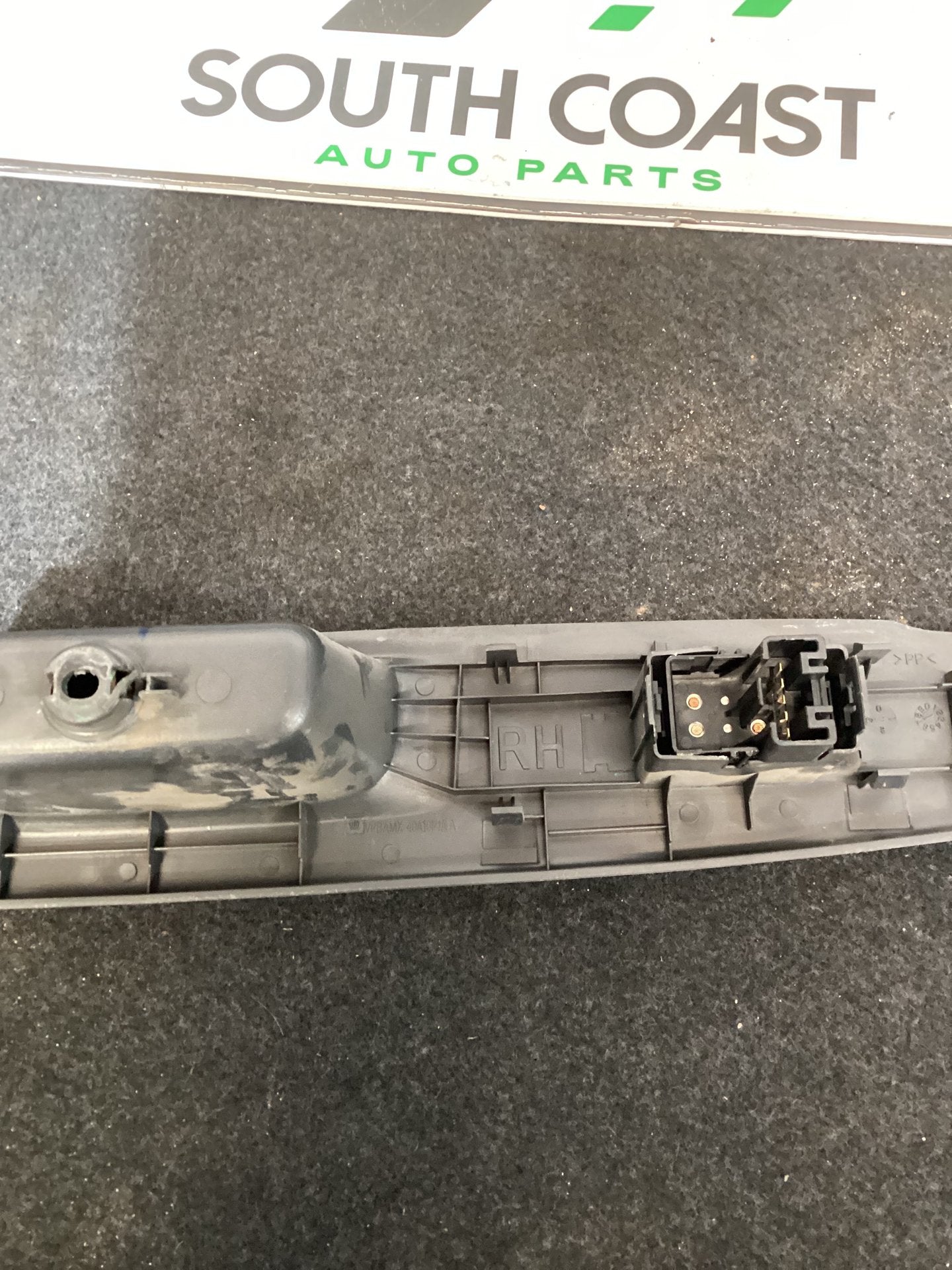 Holden Colorado RG U148CK Right Rear Window Switch