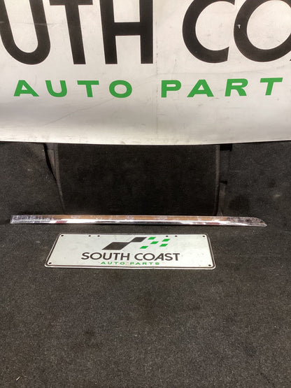 Holden Calais VE 6G1EX55768L940846 Right Rear Door Moulding