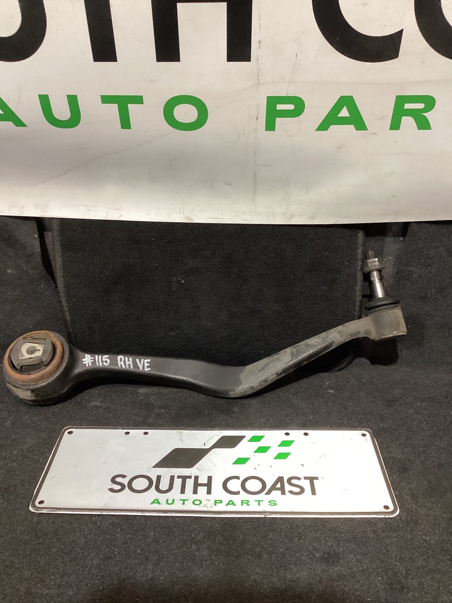 2007 Holden Calais VE 6G1EX55768L940846 Right Front Lower Control Arm 92182848