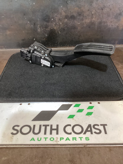2011 Holden Commodore VE Accelerator Pedal 92238396
