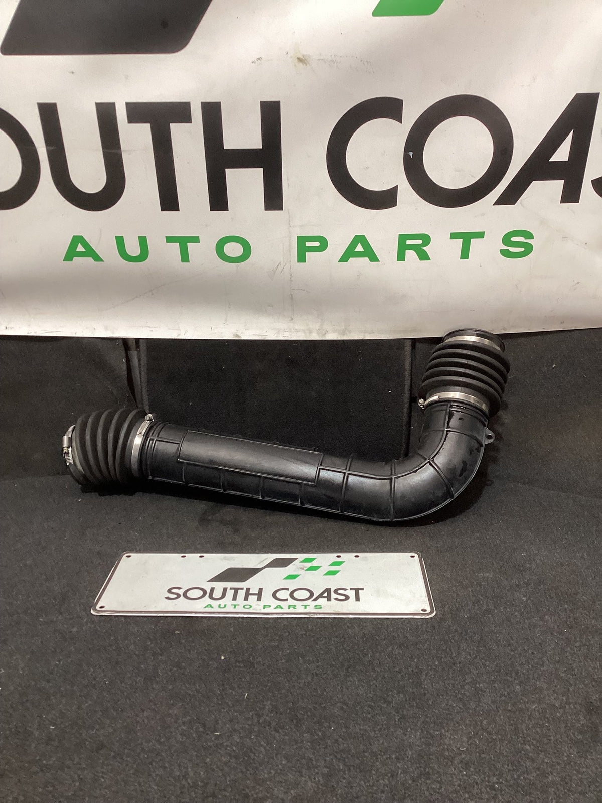 1994 Holden Commodore VR Air Intake 92032753