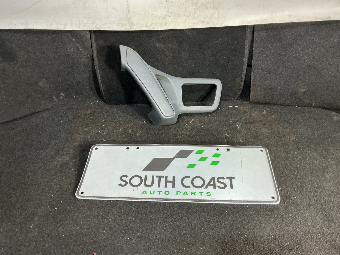 1990 Holden Statesman VQ 6H8VSY19UML459969 Right Rear Door Interior Handle