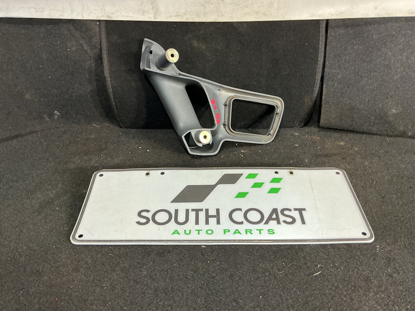 1990 Holden Statesman VQ 6H8VSY19UML459969 Left Rear Door Interior Handle