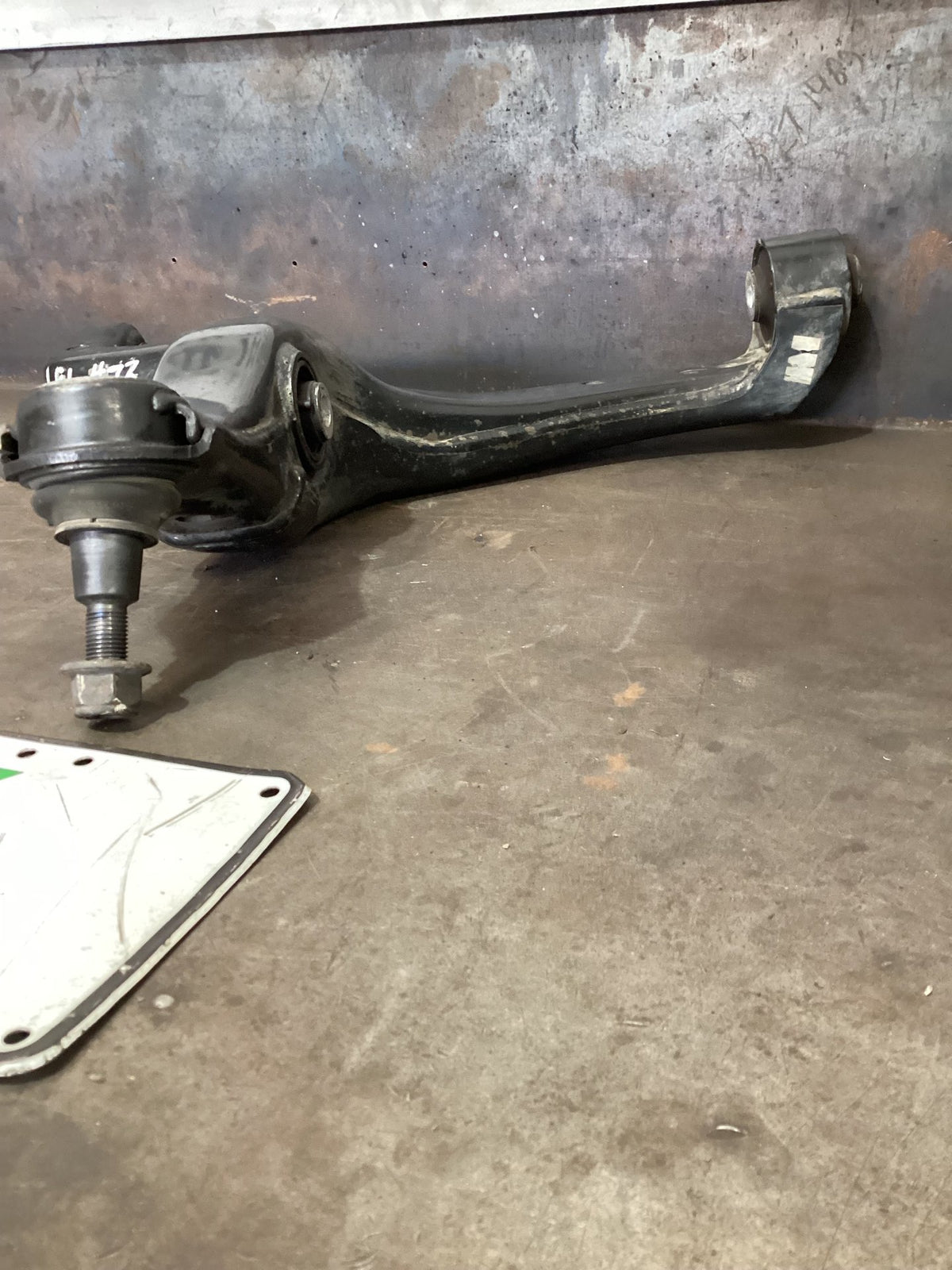2018 Volkswagen Amarok Left Front Lower Control Arm LH2H0407151A