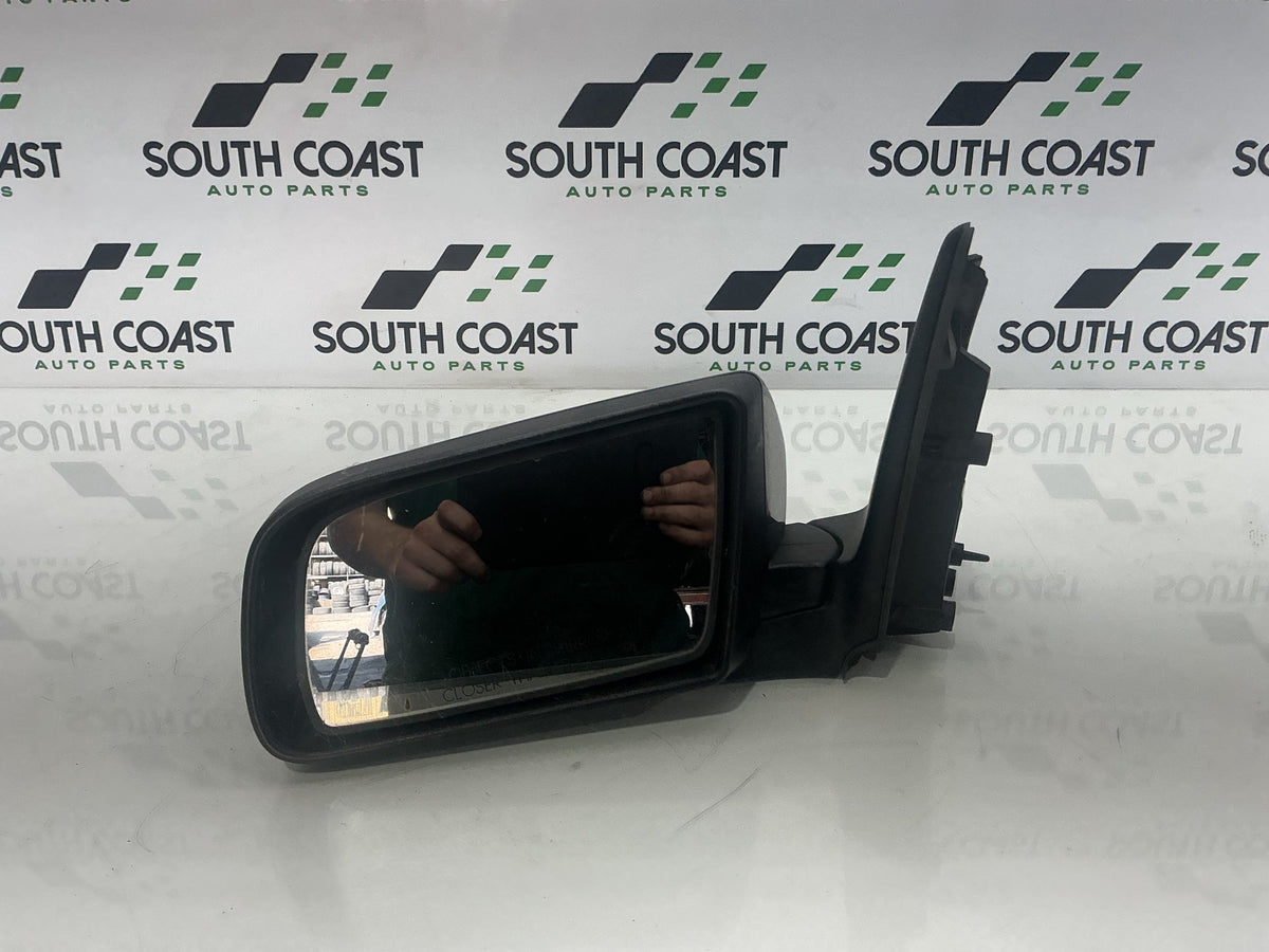 2005 Holden Adventra VZ 6G1ZM84785L518795 Left Door Mirror 92084920