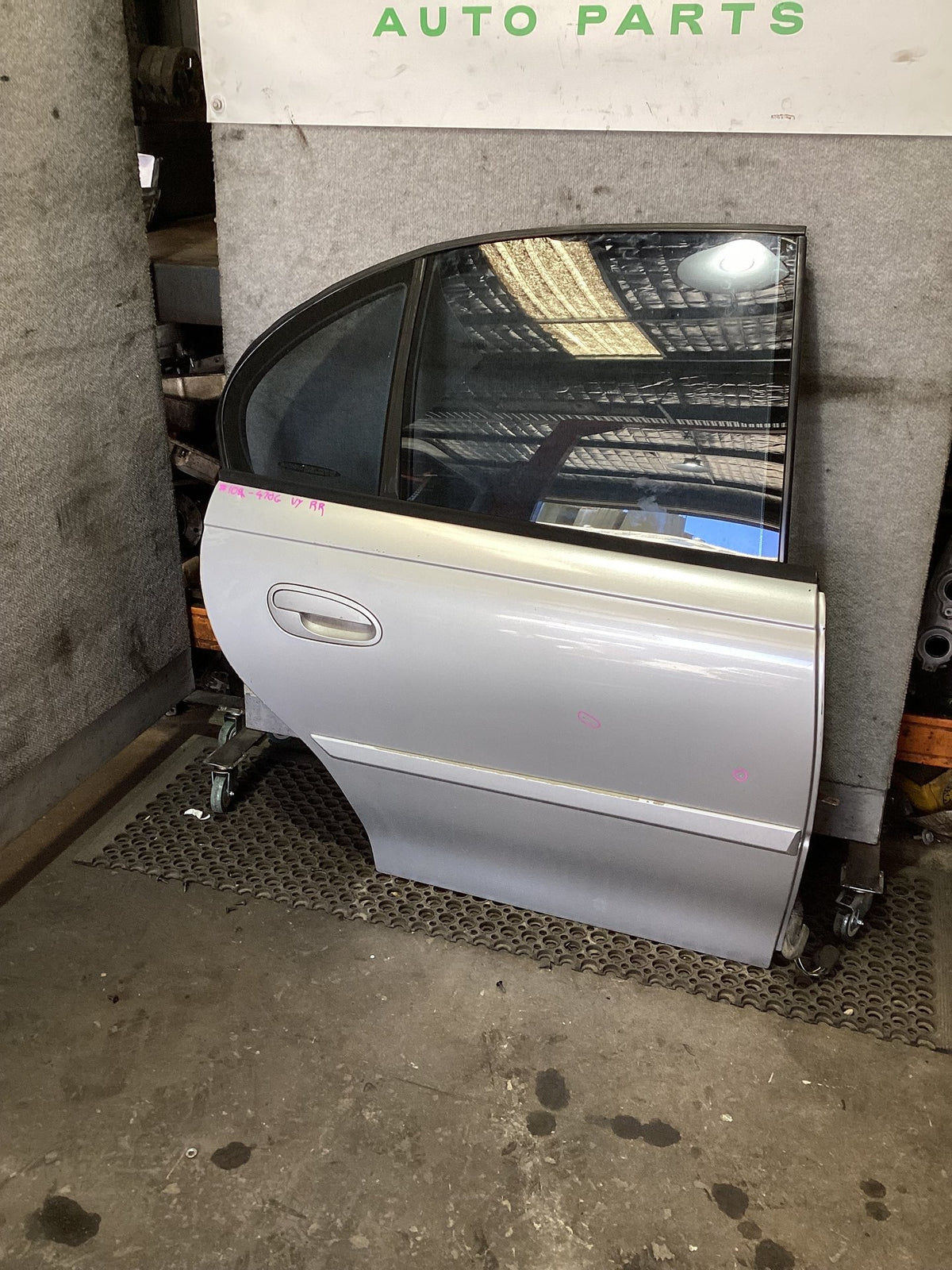 2003 Holden Commodore VYEquipe Right Rear Door
