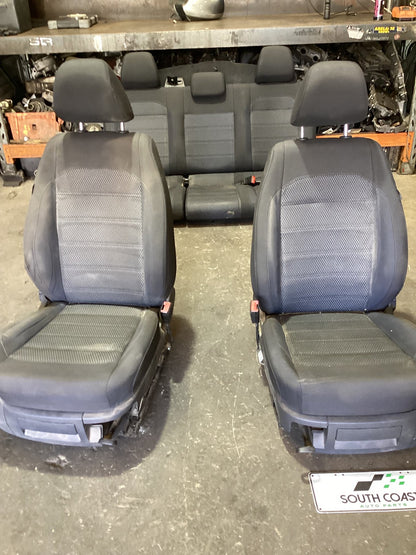 2018 Volkswagen Amarok   Complete Interior