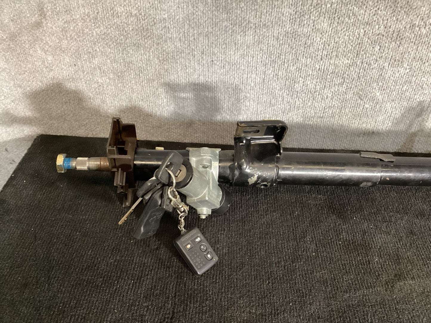 1992 Holden Commodore VP  Steering Column 92026968