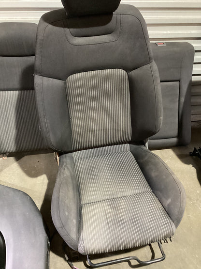 2010 - 2013 Holden Commodore   Complete Interior VES2SV6COMPLETEINTERIORSEATSDOORTRIMS
