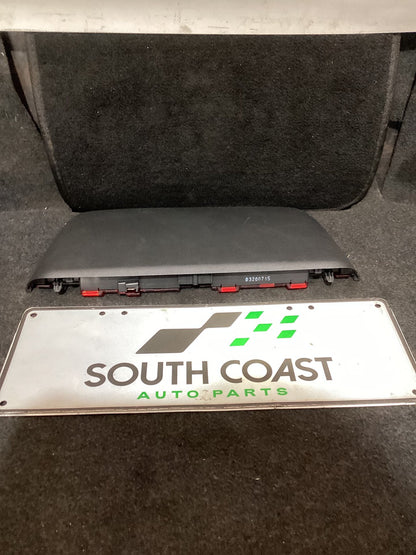Holden Calais VE 6G1EX55768L940846 Eye Level Brake Light