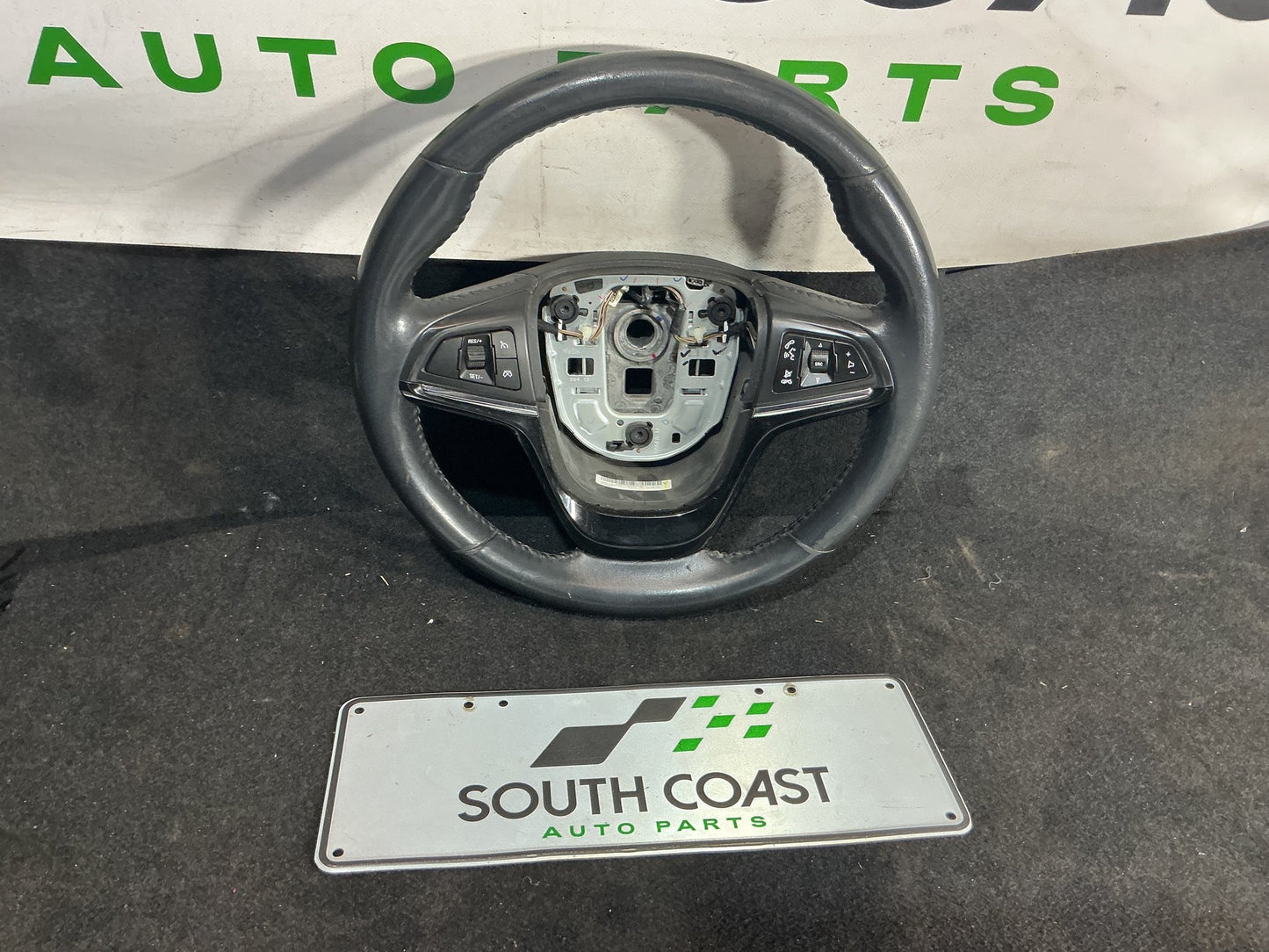 2013 Holden Ute VF  Steering Wheel 92263827