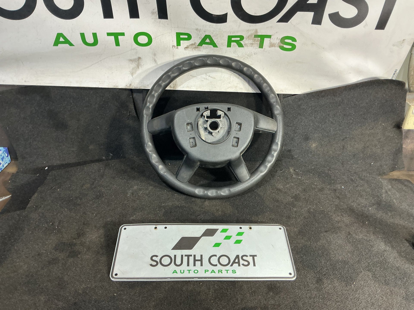 2005 Holden Commodore VZ  Steering Wheel 92166623