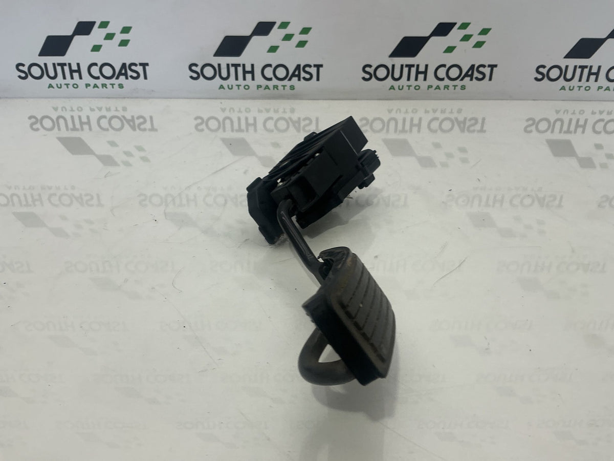 2005 Holden Adventra VZ 6G1ZM84785L518795 Accelerator Pedal