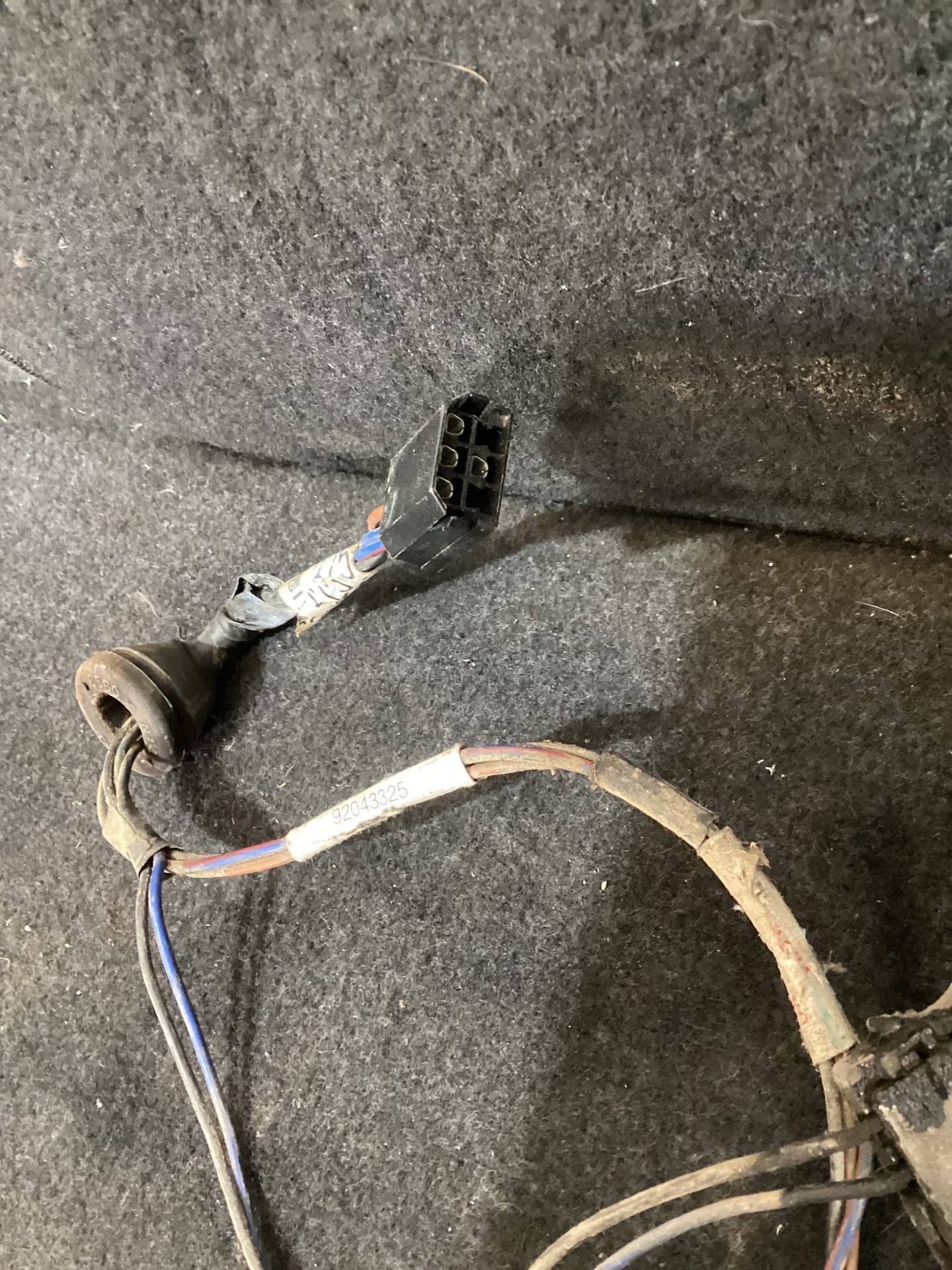 Holden Commodore VR  Wiring Harness 92043325