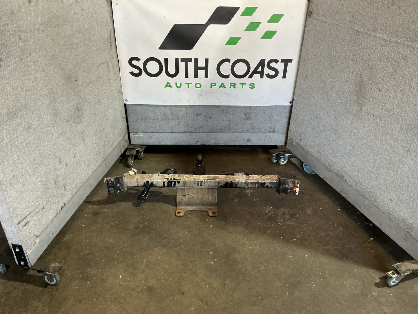 2005 Holden Commodore VZ  Towbar