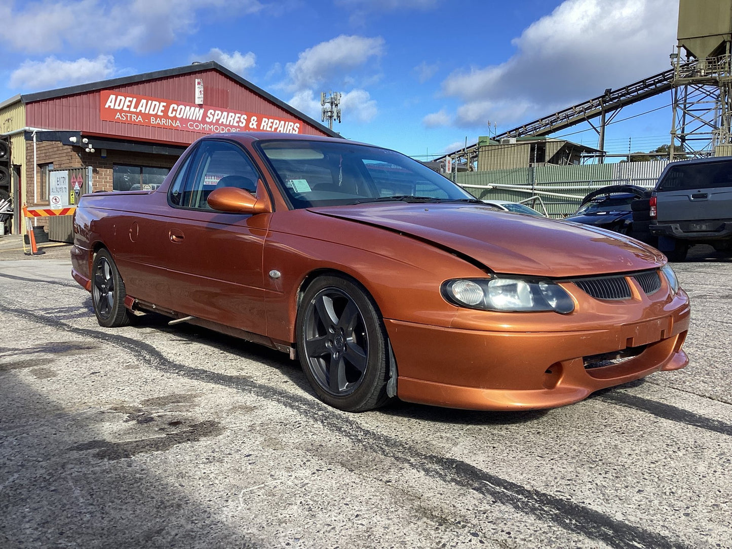 Holden Commodore VU  Engine