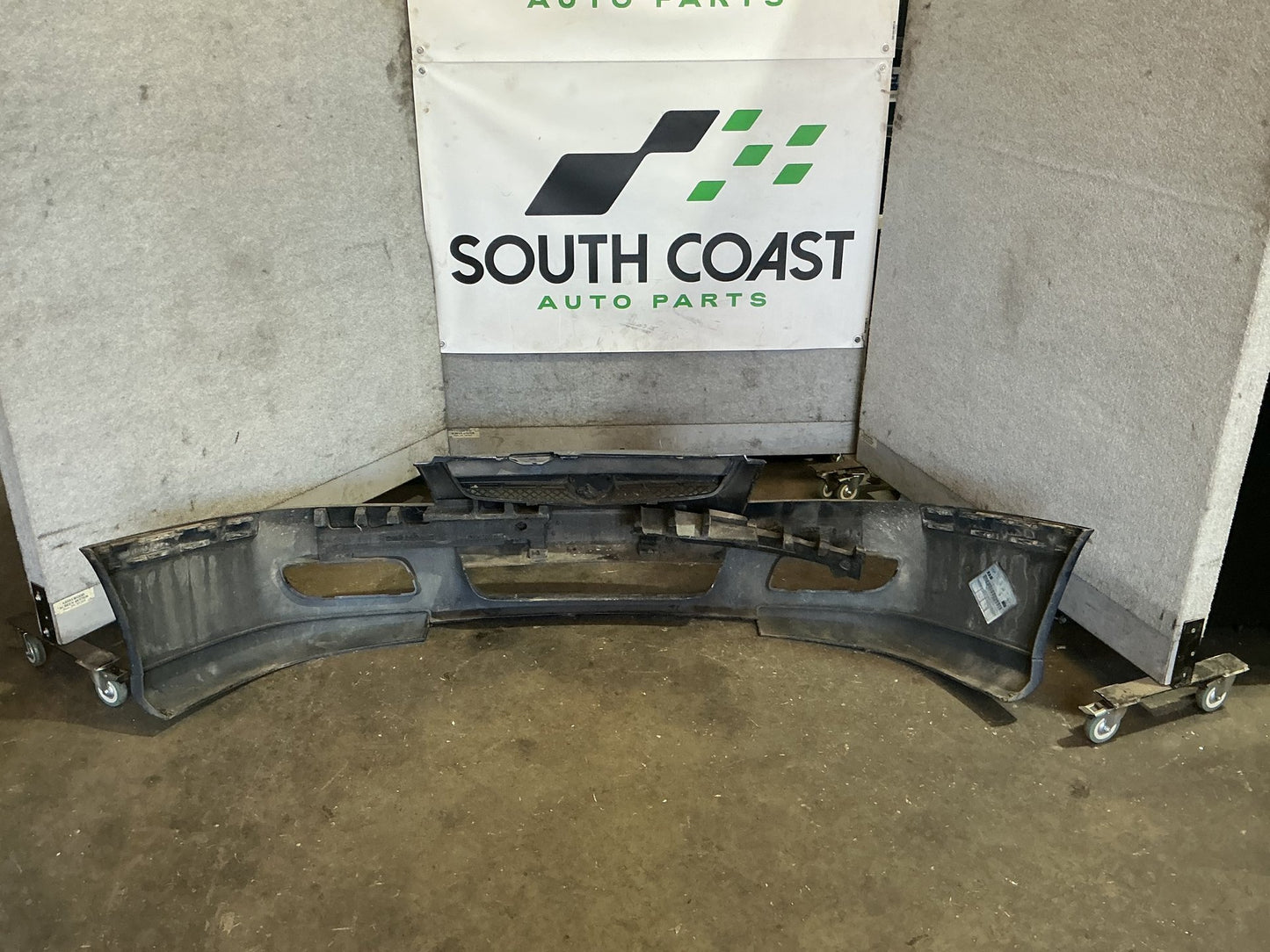 2005 Holden Commodore VZ  Front Bumper