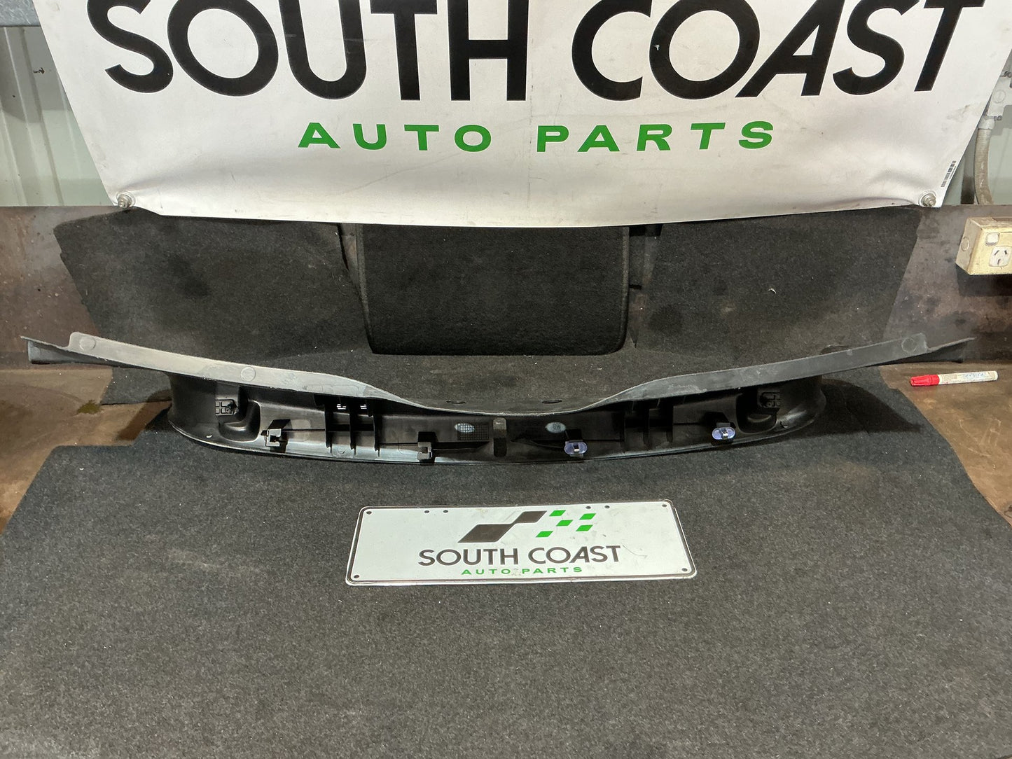 2007 Holden Calais VE 6G1EX55768L940846 Beaver Panel Trim 92121583