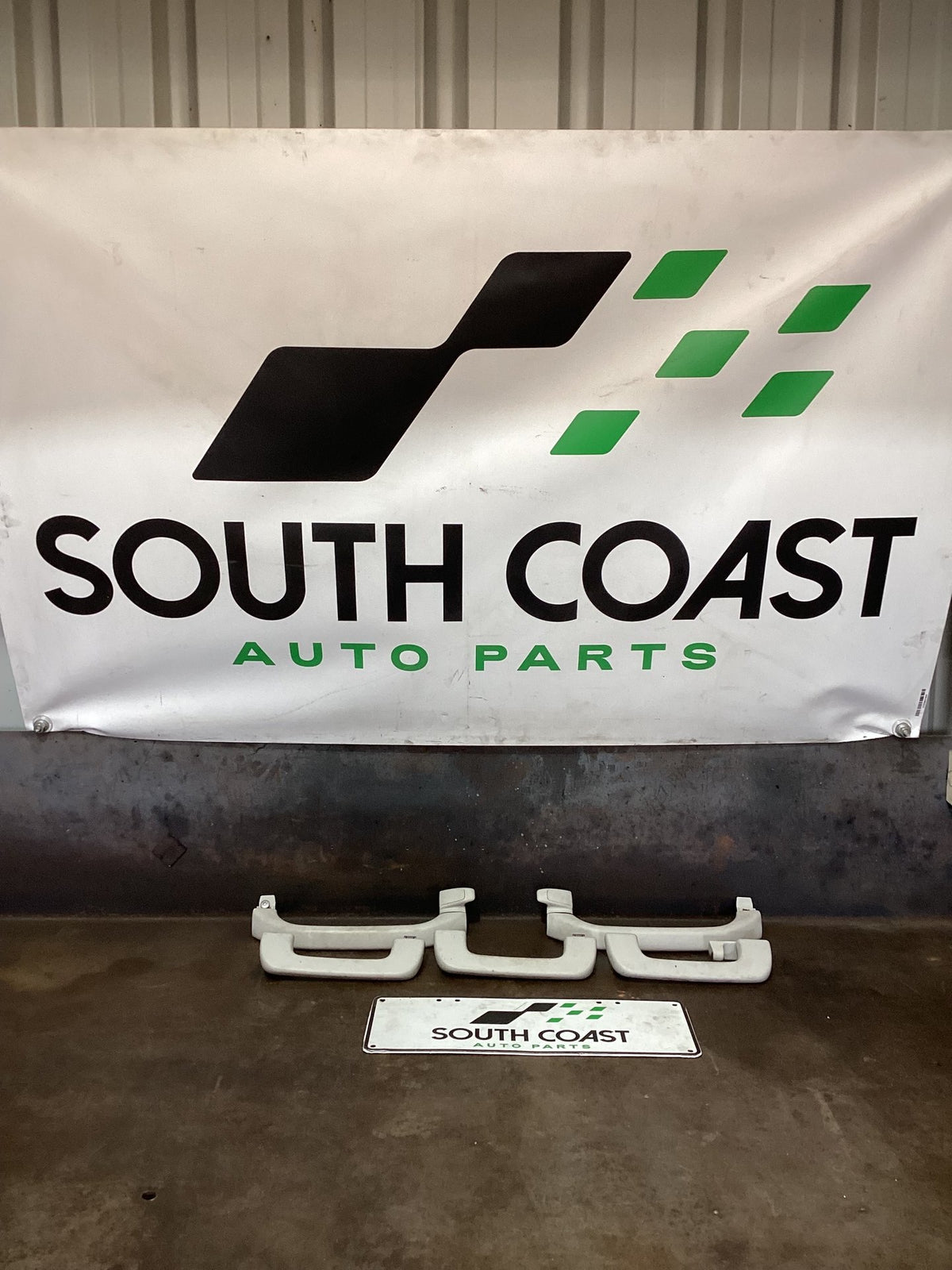 2018 Volkswagen Amarok Grab Handle Set