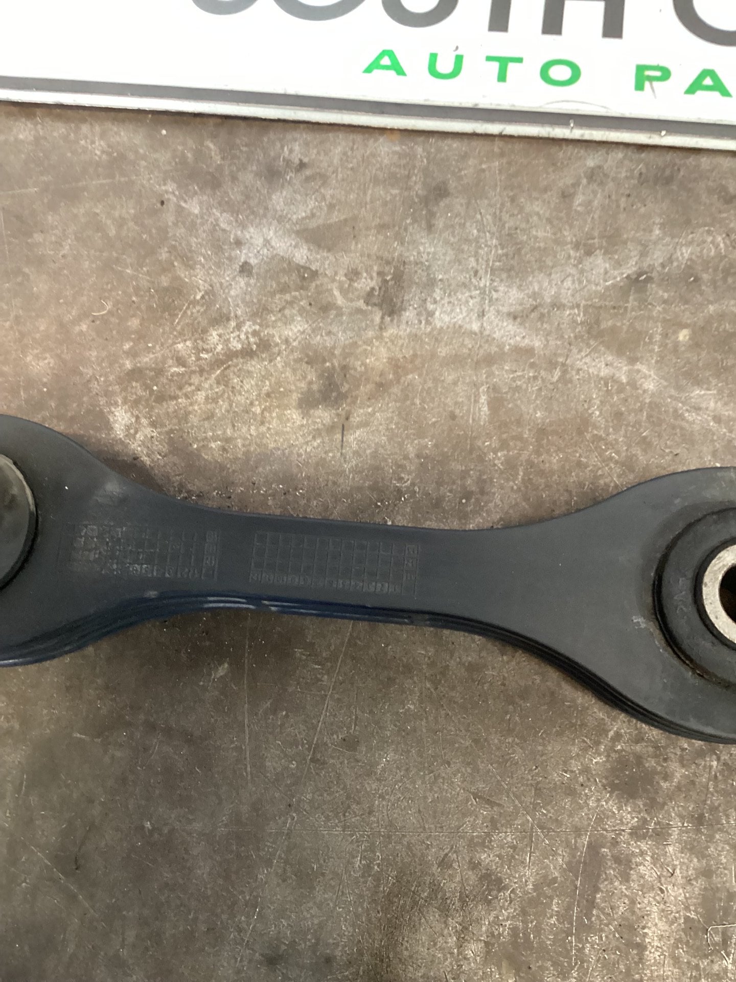 2018 Volkswagen Amarok Right Front Sway Bar Link 2H0411317B