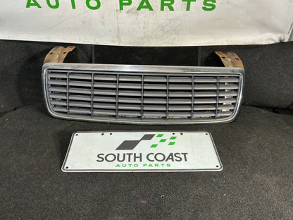 1990 Holden Statesman VQ 6H8VSY19UML459969 Grille