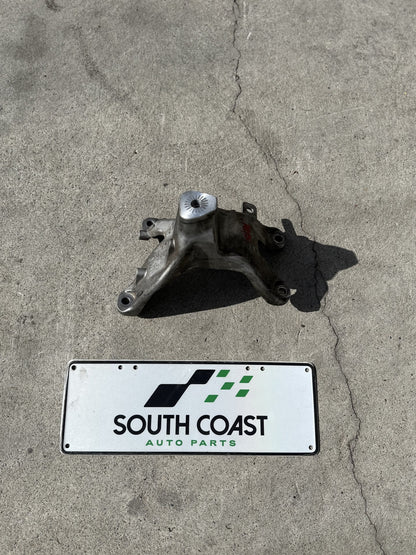 2009 Audi A4 B8 WAUZZ8K9AA071441 Right Engine Mount 8K0199308BD