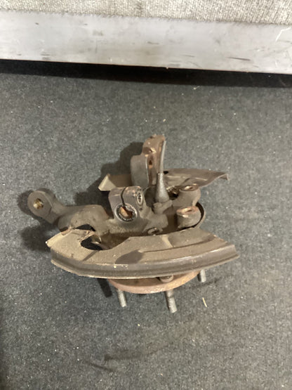 1994 Holden Commodore VR 6H8VRK19HSL781543 Left Front Hub Assembly