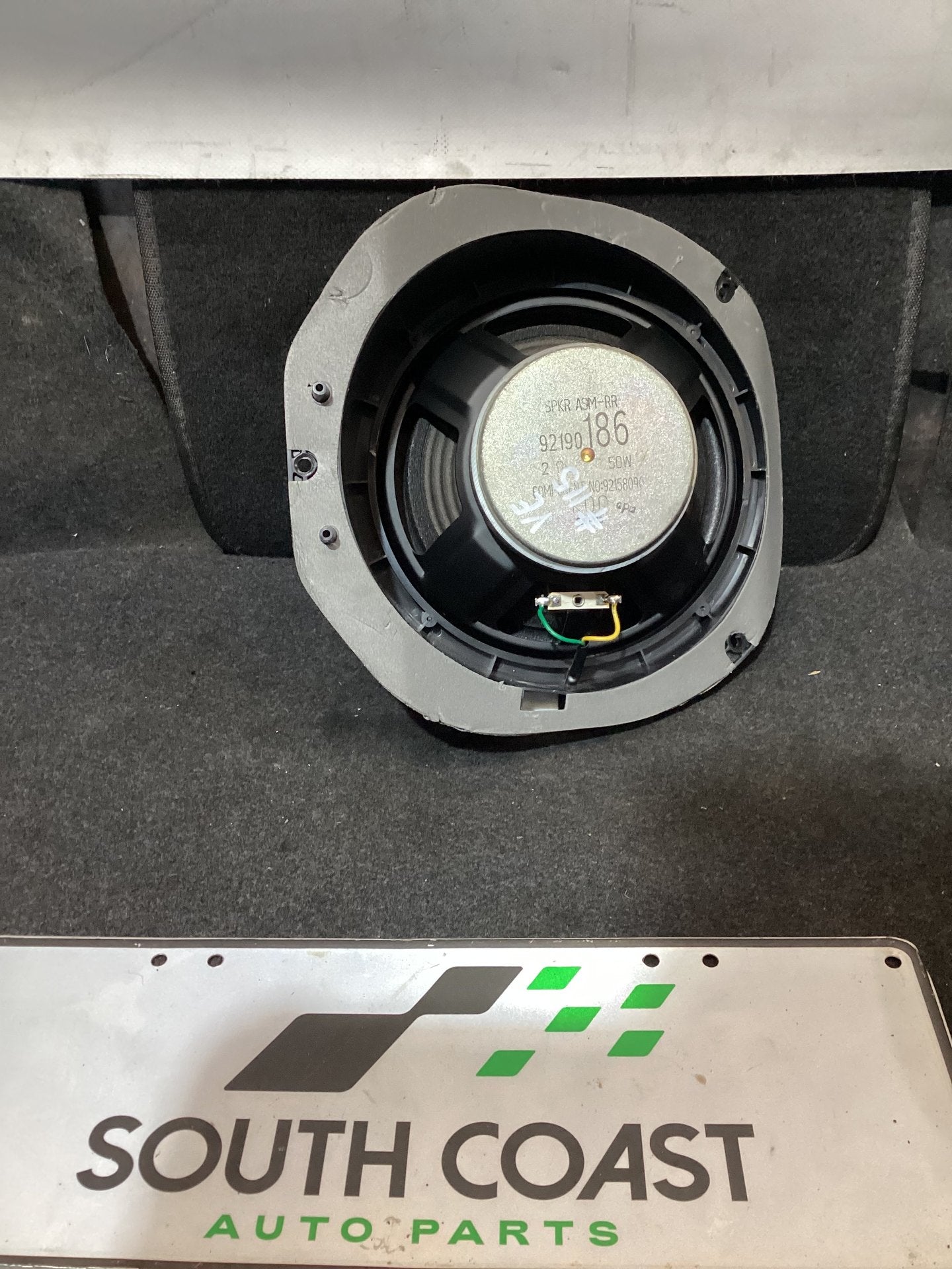 Holden Calais VE 6G1EX55768L940846 Subwoofer 92190186
