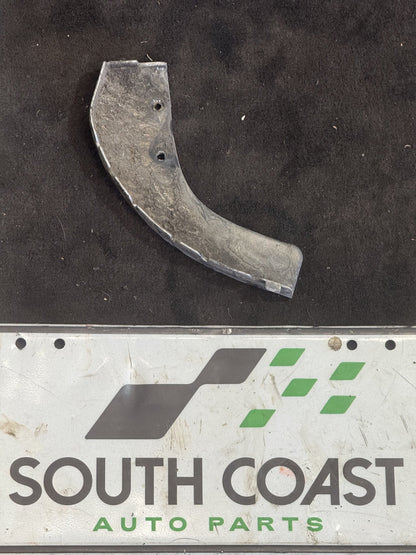 2005-2006 Holden Commodore VZ Left Side Skirt End Cap 92083978