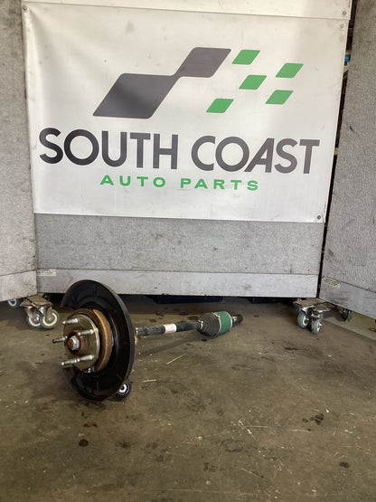 Holden Commodore VE  Right Rear Hub Assembly 92238512
