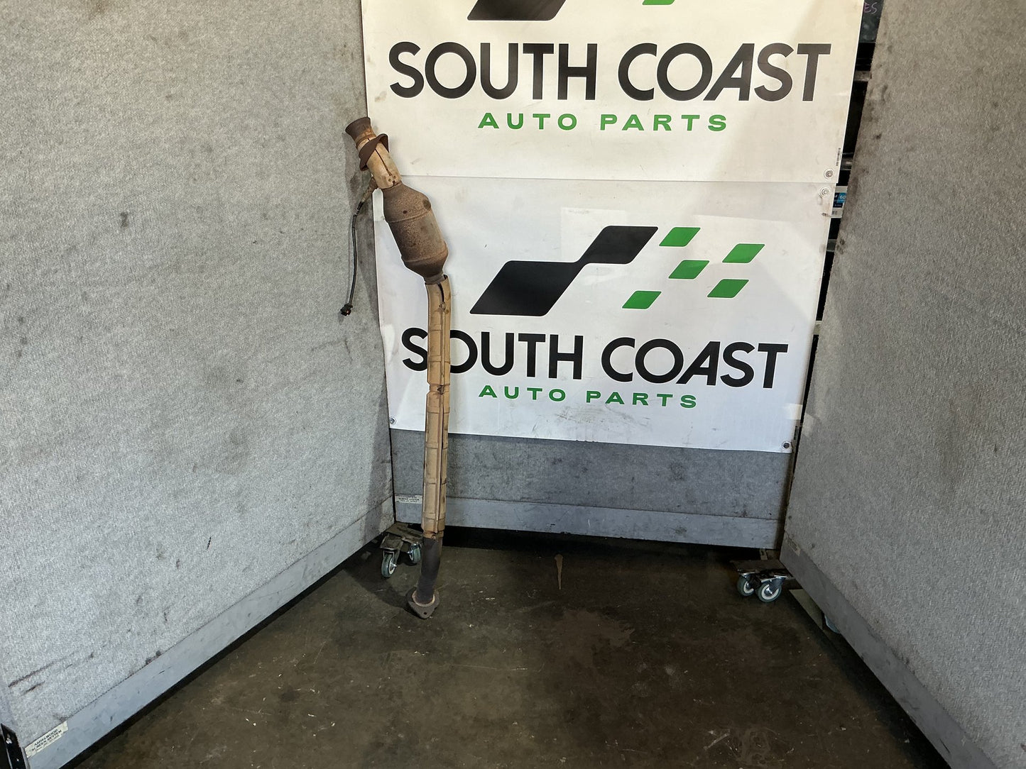 2005 Holden Commodore VZ  Right Catalytic Converter