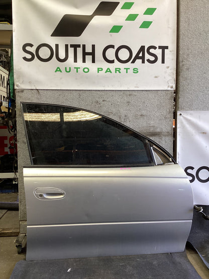 2005-2006 Holden Commodore VZ Right Front Door