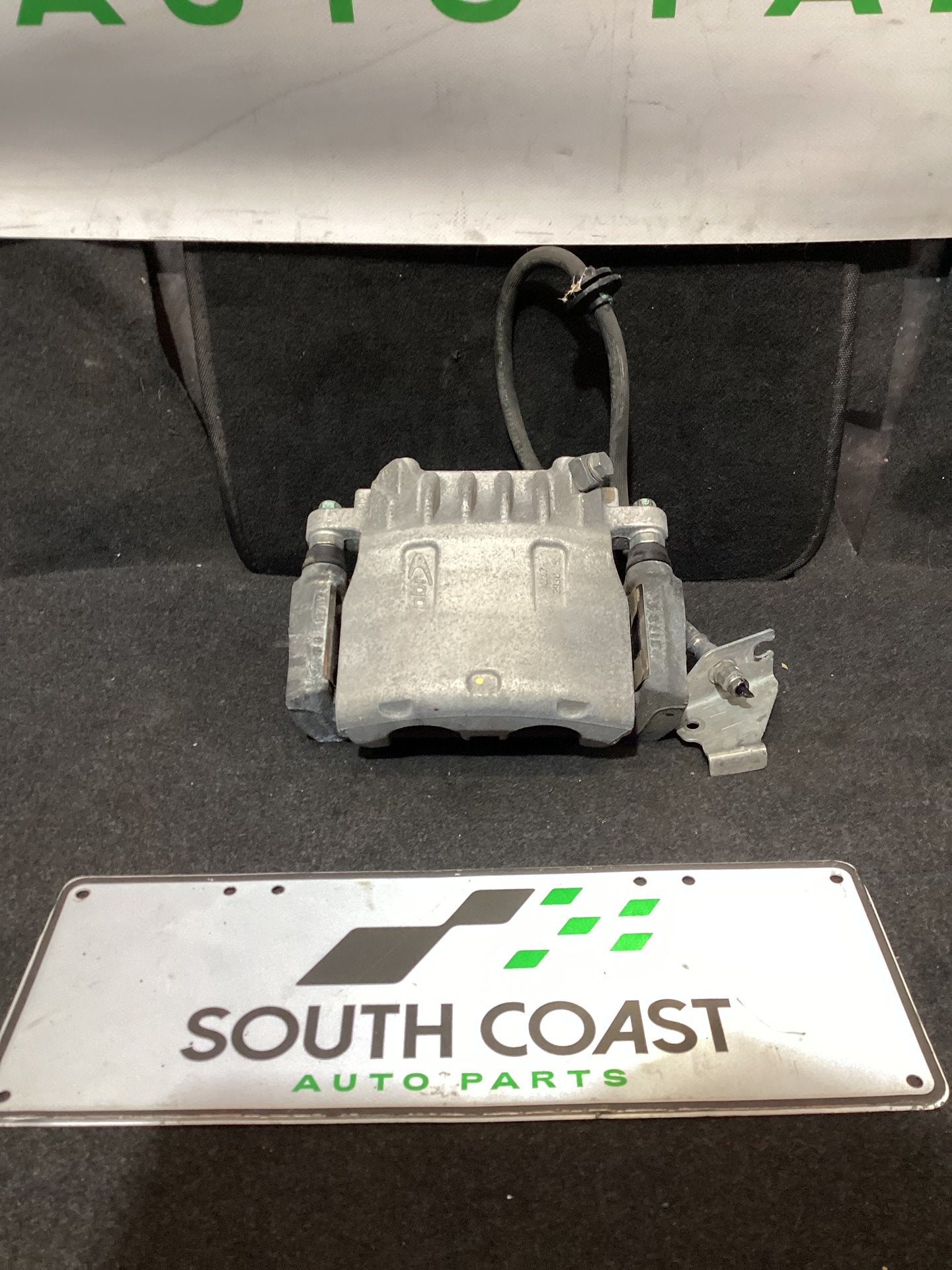 2007 Holden Calais VE 6G1EX55768L940846 Left Front Caliper