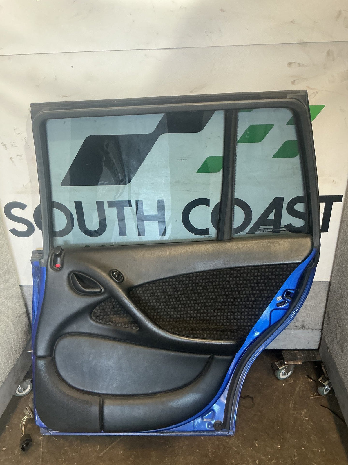 2005 Holden Adventra VZSX6 Right Rear Door