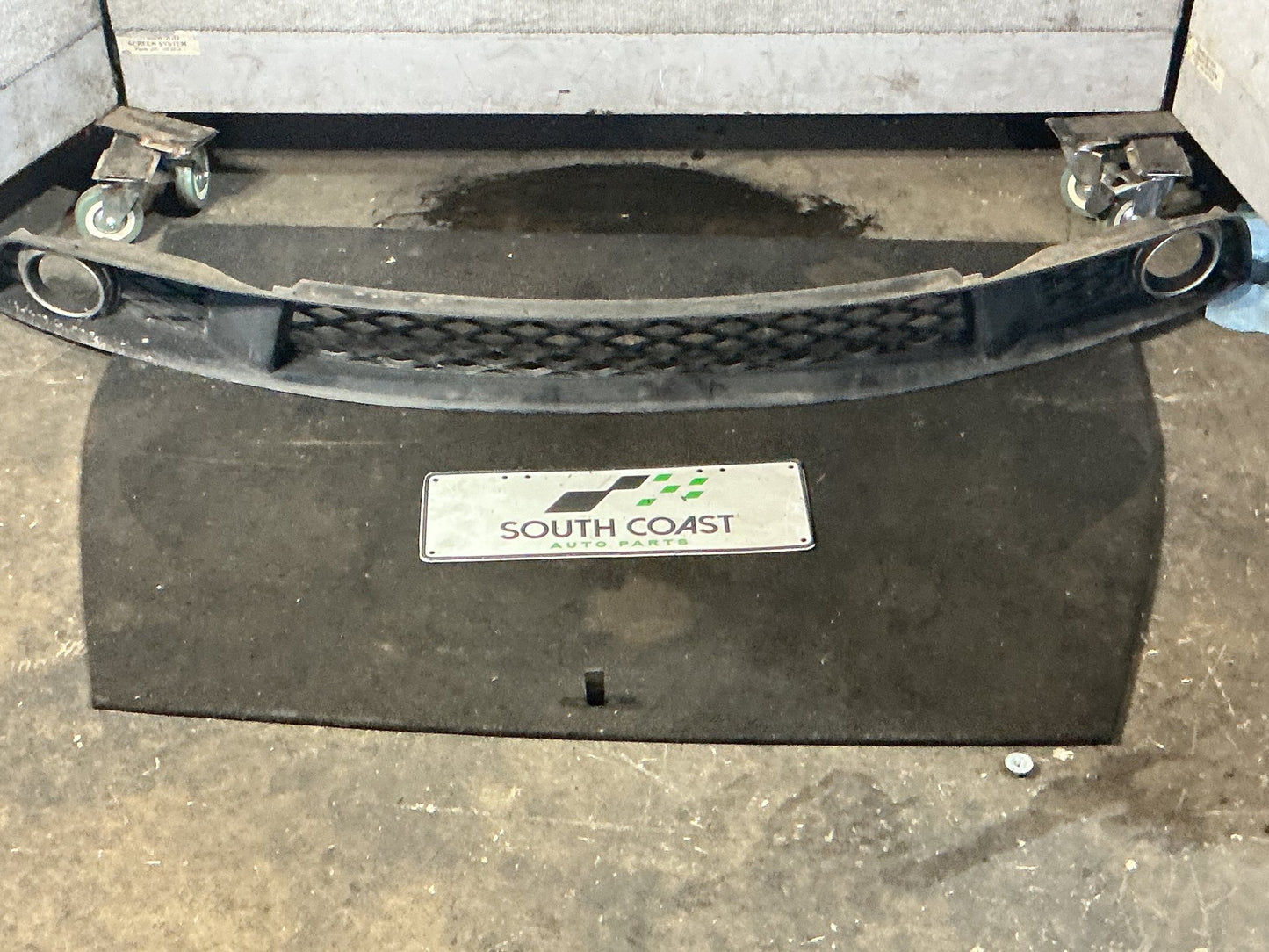 2009 Holden Calais VE  Grille Lower