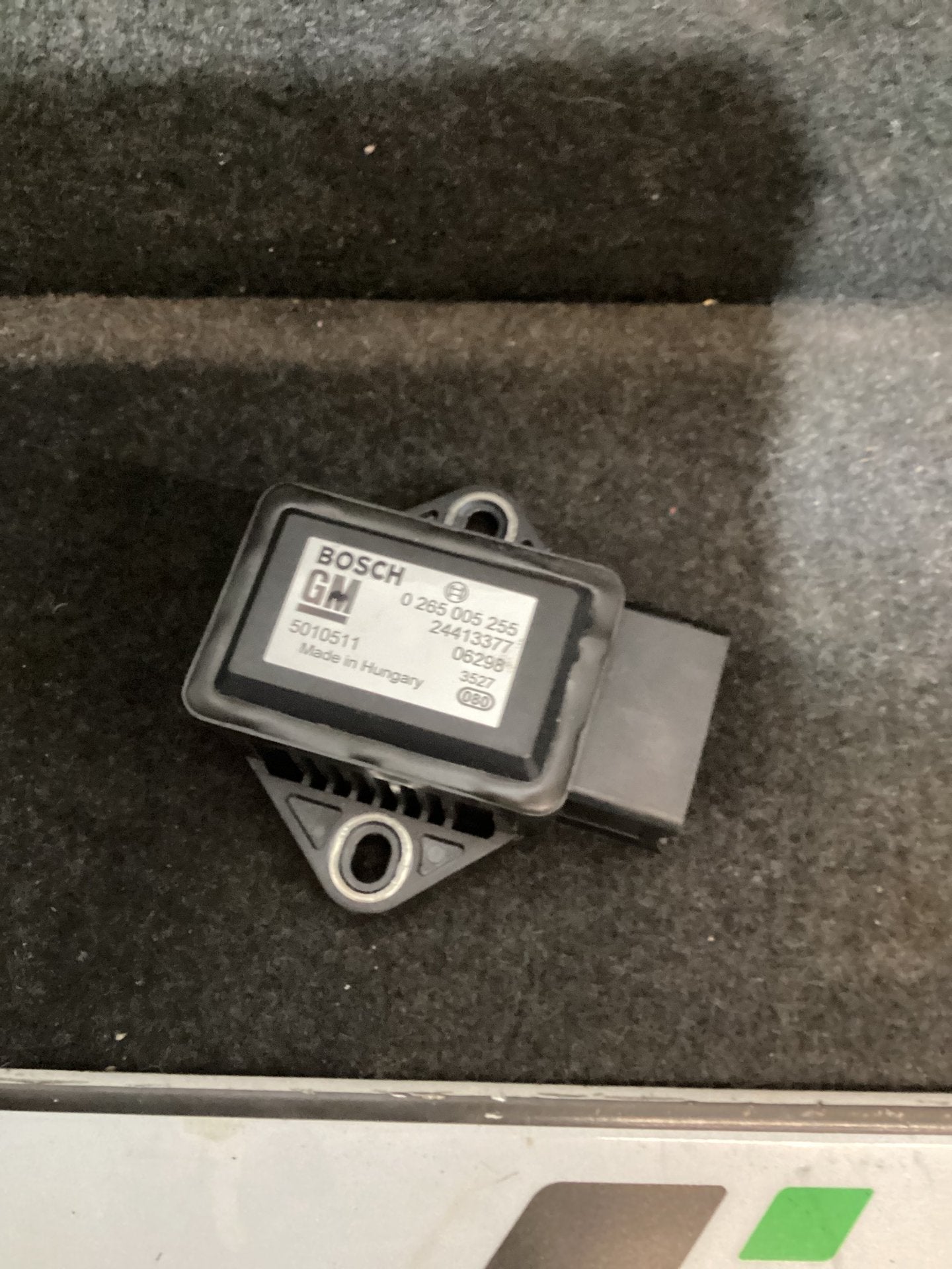 2007 Holden Calais VE 6G1EX55768L940846 Yaw Rate Sensor