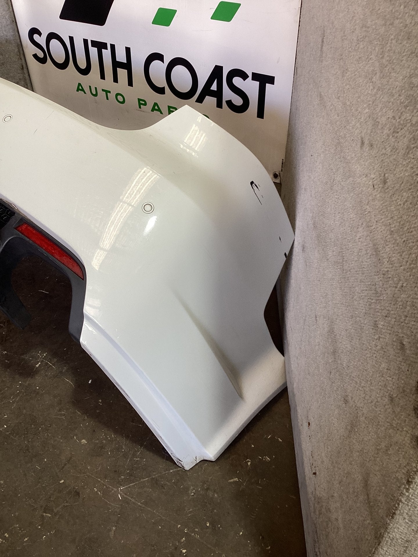 Holden Commodore VE  Rear Bumper Bar