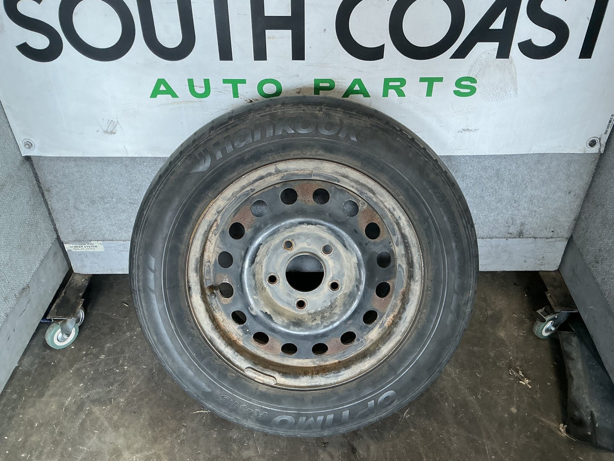 1999 Holden Commodore VT 6H8VTK69HXL423830 Spare Wheel